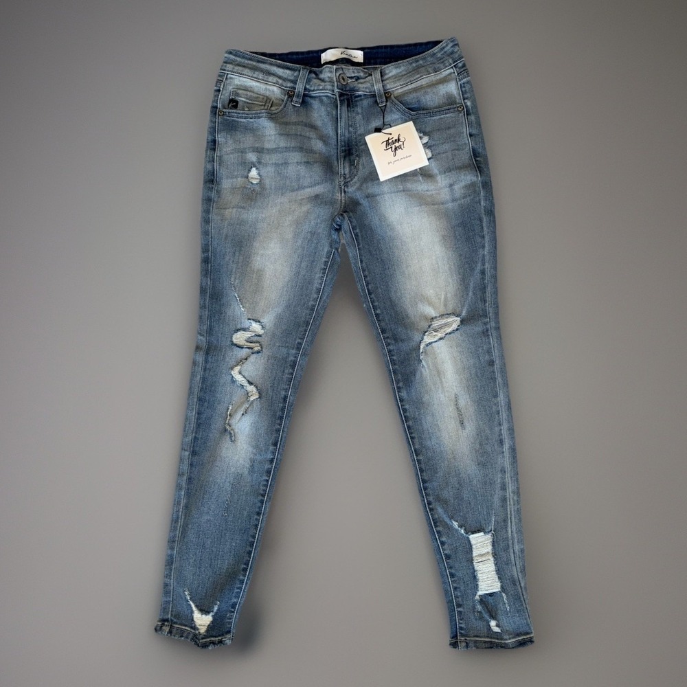 NWT KanCan Skinny Light Wash‎ Distressed Skinny Jeans Womens Size 9